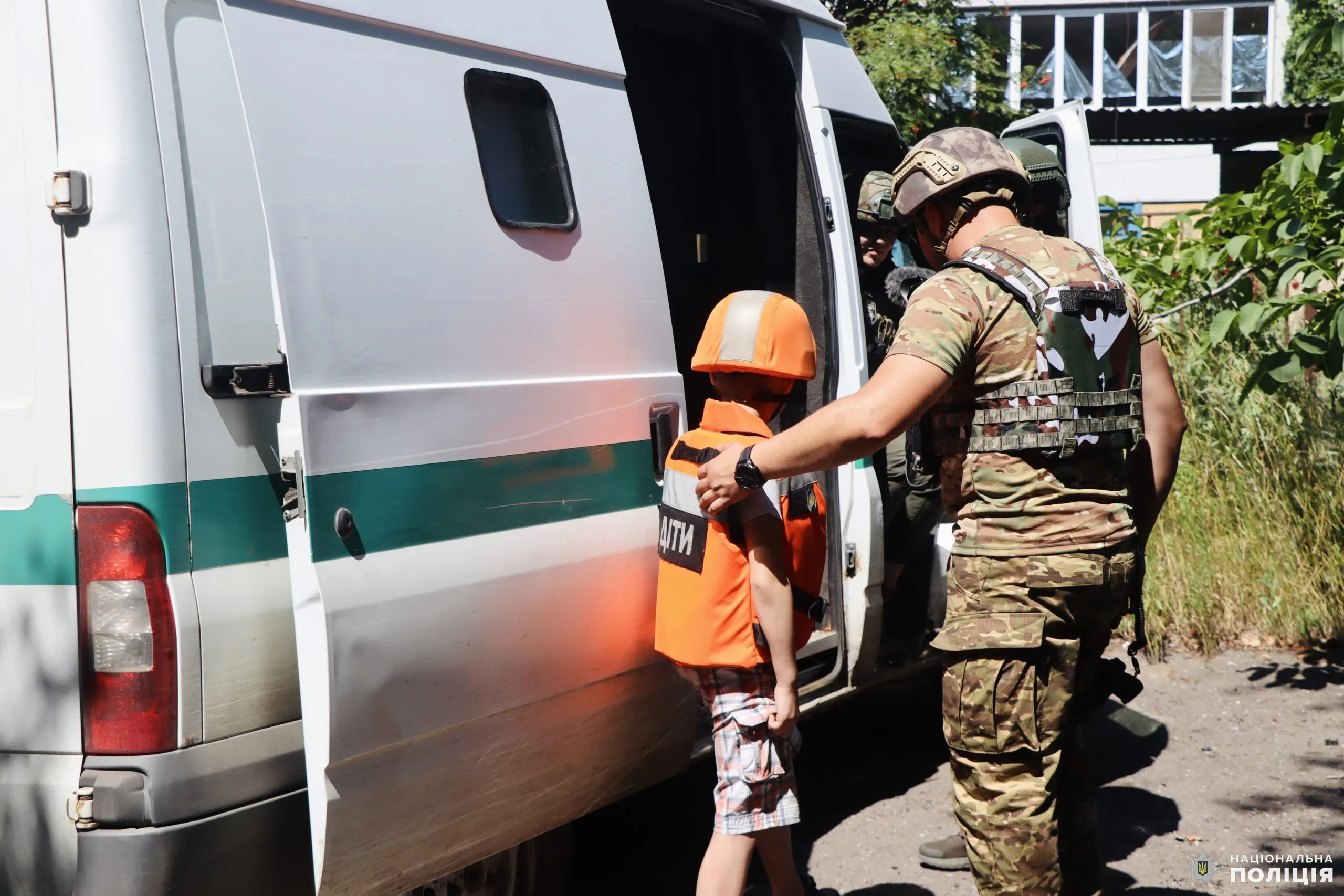У зоні примусової евакуації на Донеччині залишаються 118 дітей: де їх найбільше